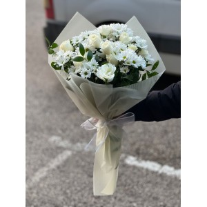 10 Beyaz Gül ve Papatya Buketi